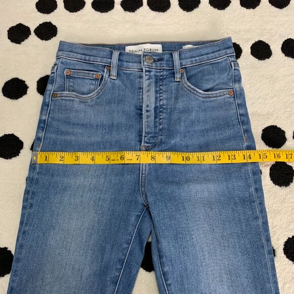 Aritzia Denim Forum The Lola High Rise Light Wash Denim Skinny Ankle Jeans - Picture 11 of 15